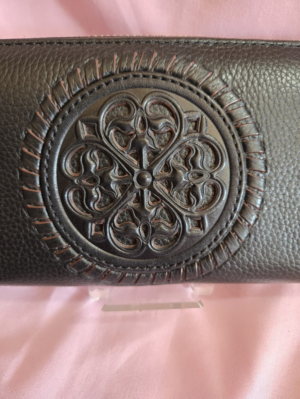 Brighton Ferrara Black Leather Zip Wallet EUC - Picture 2 of 9